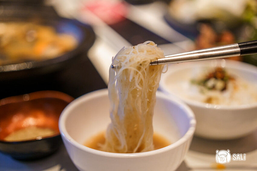 狂一鍋 台中漢口店|超人氣排隊名店,最潮必吃台式火鍋,還有自助吧吃到飽