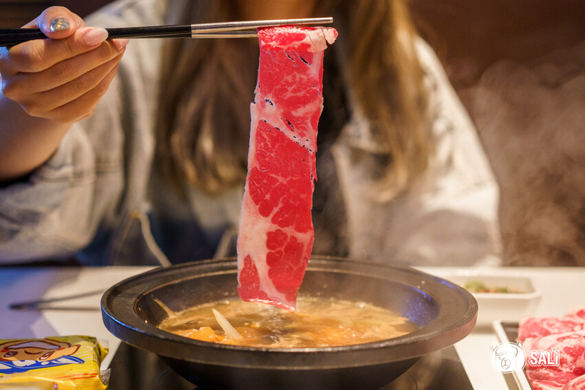 狂一鍋 台中漢口店|超人氣排隊名店,最潮必吃台式火鍋,還有自助吧吃到飽