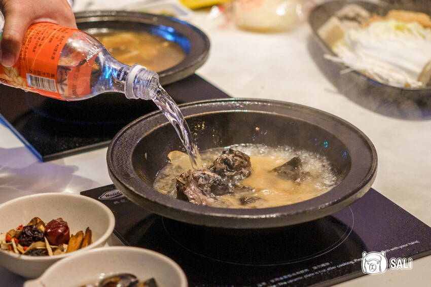 狂一鍋 台中漢口店|超人氣排隊名店,最潮必吃台式火鍋,還有自助吧吃到飽