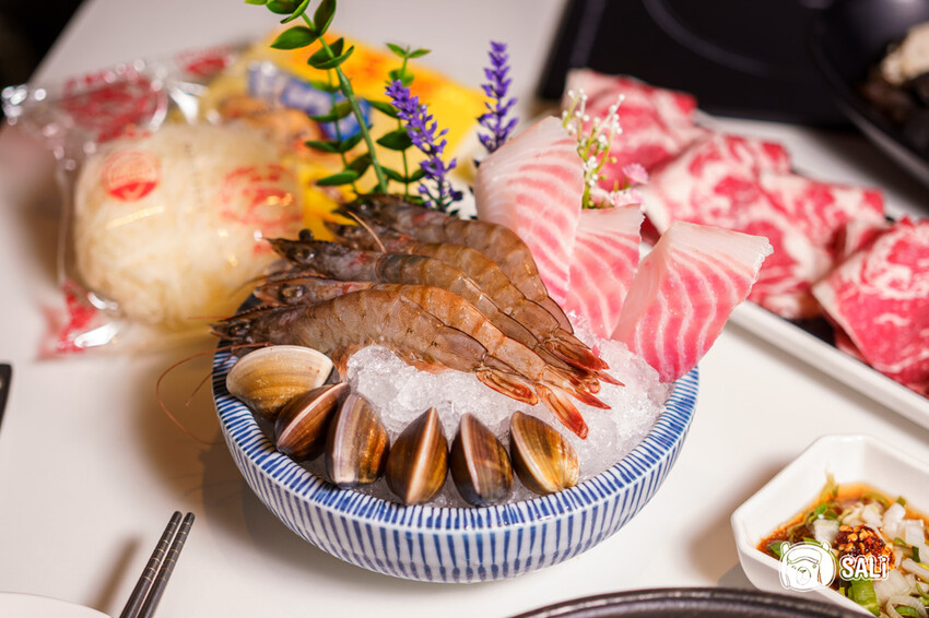 狂一鍋 台中漢口店|超人氣排隊名店,最潮必吃台式火鍋,還有自助吧吃到飽