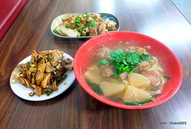 南港美食「二姐麵店」(Short Rib Crispy Noodles & light dishes store), Taipei, Taiwan, SJKen, Jan 16, 2022.