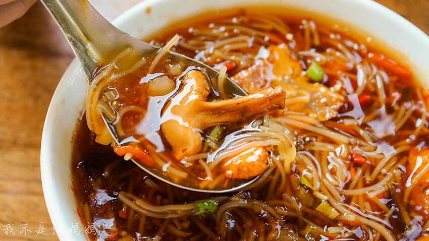 宜蘭縣蘇澳鎮中原路6號,蘇澳廟口推薦美食,蘇澳老店,蘇澳早餐,蘇澳冷泉,蘇澳廟口素食,蘇澳中原市場,蘇澳廟,蘇澳古早味美食,蘇澳廟口花生湯