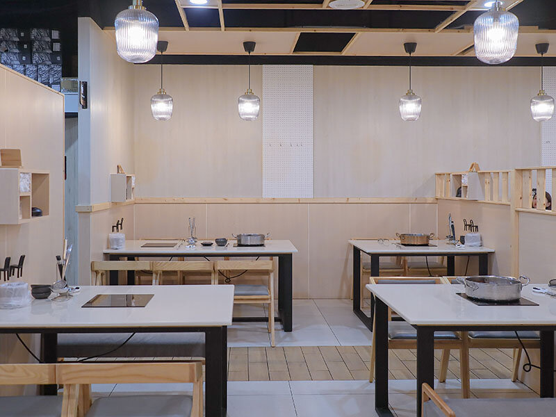 新竹湖口 印in麻辣鍋放題 | 眼斑、青龍、波士頓龍蝦吃到飽,再送10倍大的斯里蘭卡帝王長臂蝦