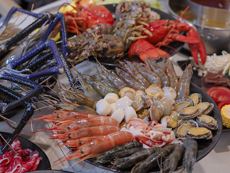 新竹湖口 印in麻辣鍋放題 | 眼斑、青龍、波士頓龍蝦吃到飽,再送10倍大的斯里蘭卡帝王長臂蝦