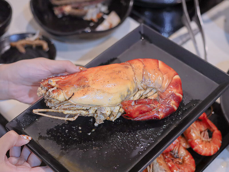 新竹湖口 印in麻辣鍋放題 | 眼斑、青龍、波士頓龍蝦吃到飽,再送10倍大的斯里蘭卡帝王長臂蝦