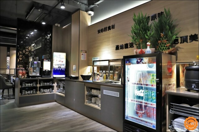 雲林聚餐│斗六必吃精緻海鮮火鍋：火鍋世家 獨家特色湯底、超澎派痛風蝦、奢華海陸套餐爽爽吃！