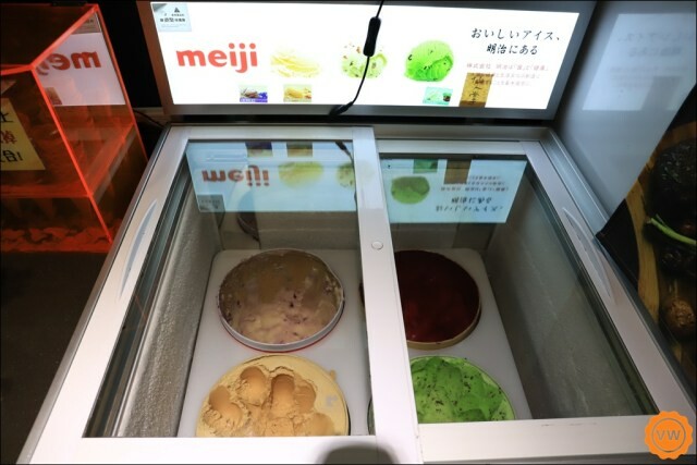 雲林聚餐│斗六必吃精緻海鮮火鍋：火鍋世家 獨家特色湯底、超澎派痛風蝦、奢華海陸套餐爽爽吃！