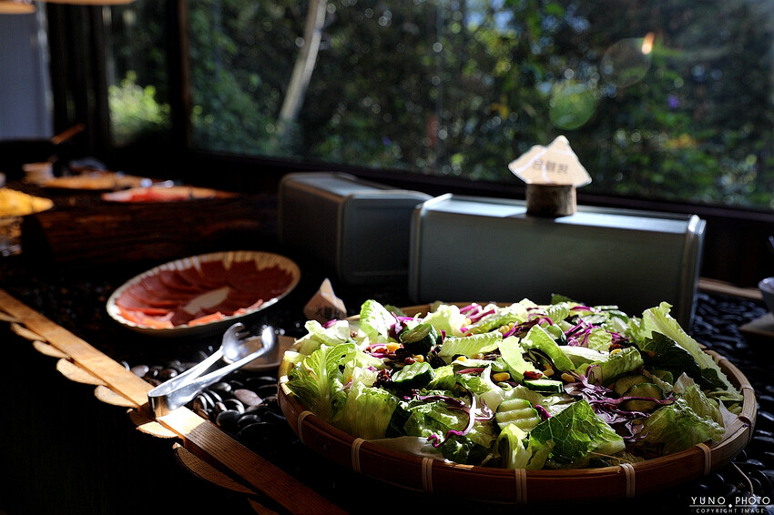 雲海山嵐環抱宛如人間仙境 白蘭部落超美秘境！高海拔森林系豪華露營 一泊二食｜蟬說：霧繞(新竹豪華露營推