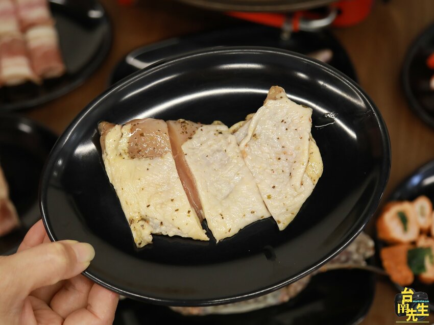 台南火烤兩吃/冰品+點心+飲料+白飯吃到飽無限享用/獨家特調燒烤醬