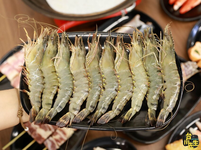 台南火烤兩吃/冰品+點心+飲料+白飯吃到飽無限享用/獨家特調燒烤醬