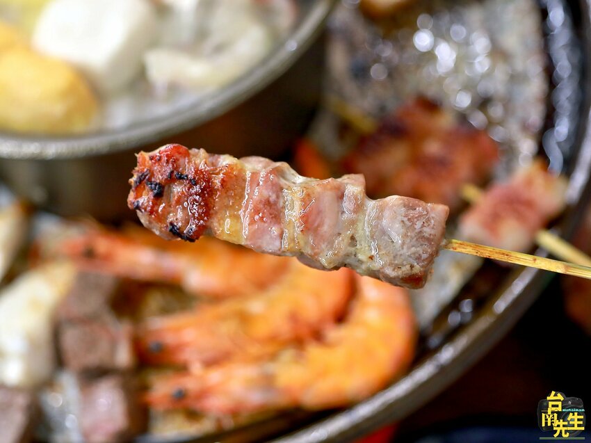 台南火烤兩吃/冰品+點心+飲料+白飯吃到飽無限享用/獨家特調燒烤醬