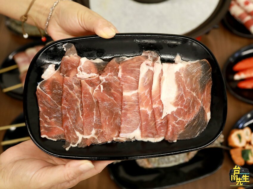 台南火烤兩吃/冰品+點心+飲料+白飯吃到飽無限享用/獨家特調燒烤醬