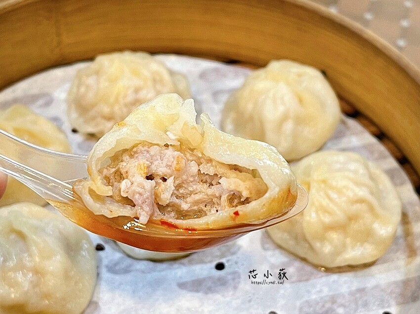 吉老闆湯包燒餅，台中西區美食，台中第五市場附近傳統中式早餐，小籠湯包、燒餅、蛋餅、吐司，現包現蒸多汁湯包美味必吃 - Cyndi loves享食天堂
