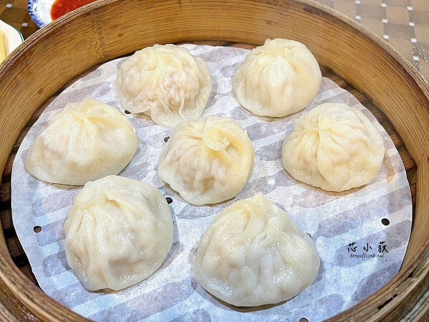 吉老闆湯包燒餅，台中西區美食，台中第五市場附近傳統中式早餐，小籠湯包、燒餅、蛋餅、吐司，現包現蒸多汁湯包美味必吃 - Cyndi loves享食天堂