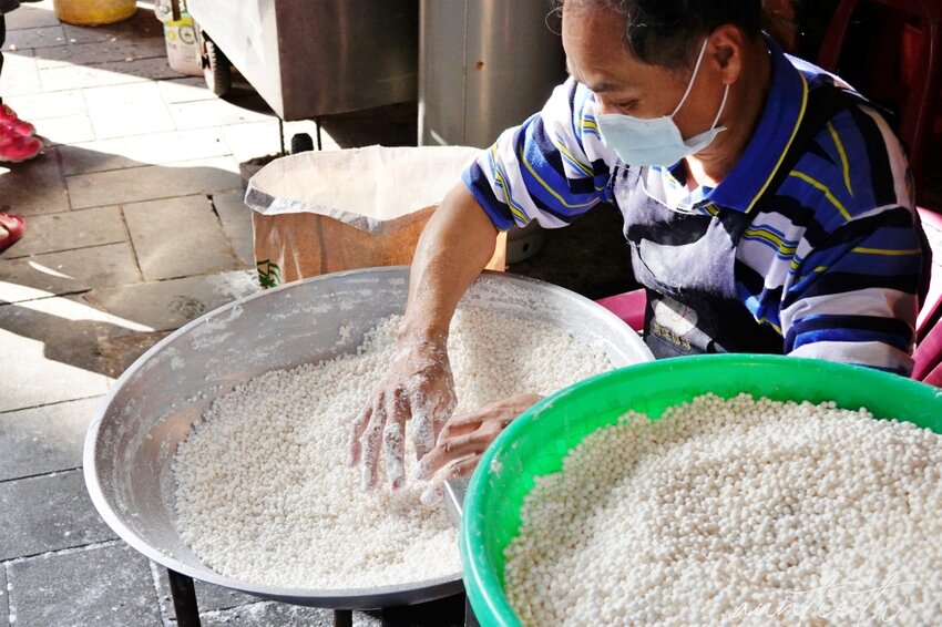 【新北】金山｜順德坊手工粉圓一店，咬到嘴痠的手工Q彈粉圓，金包里老街美食