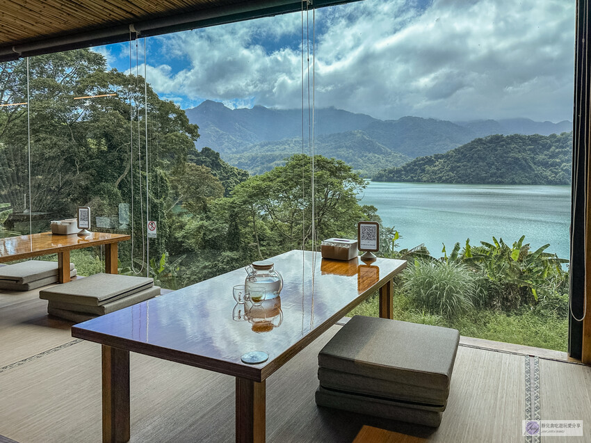 桃園環湖咖啡好食二館，絕美山湖景預約制，日式禪風美景拉麵超療癒。