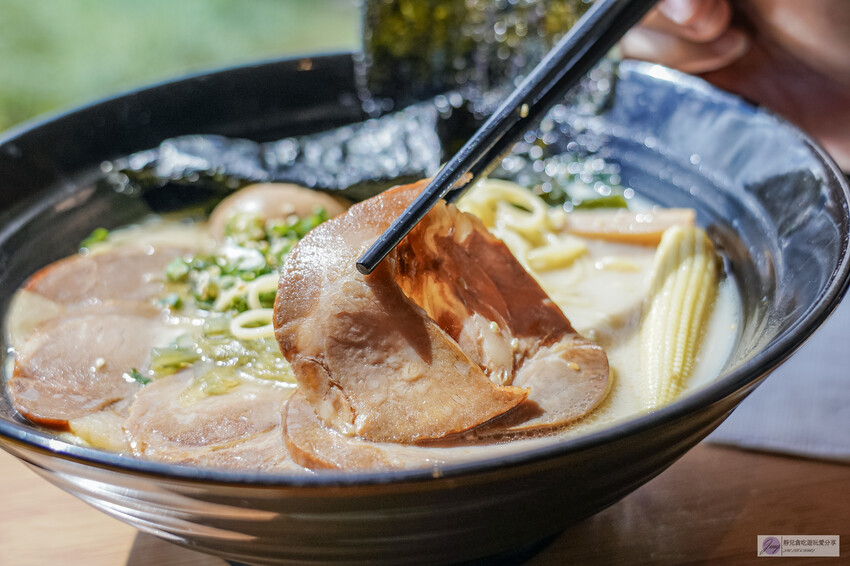 桃園環湖咖啡好食二館，絕美山湖景預約制，日式禪風美景拉麵超療癒。