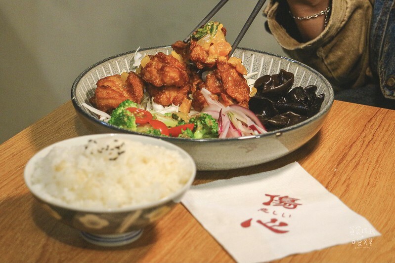 台中西區｜吃不到才會傷心！暖心暖胃好滋味、啤酒慢燉至軟嫩入口即化～獨特風味牛肉麵｜傷心餐飲企業