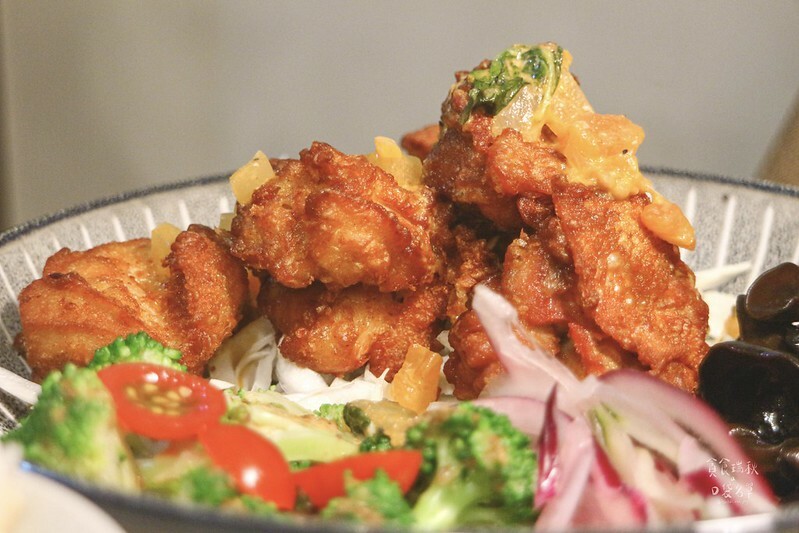 台中西區｜吃不到才會傷心！暖心暖胃好滋味、啤酒慢燉至軟嫩入口即化～獨特風味牛肉麵｜傷心餐飲企業