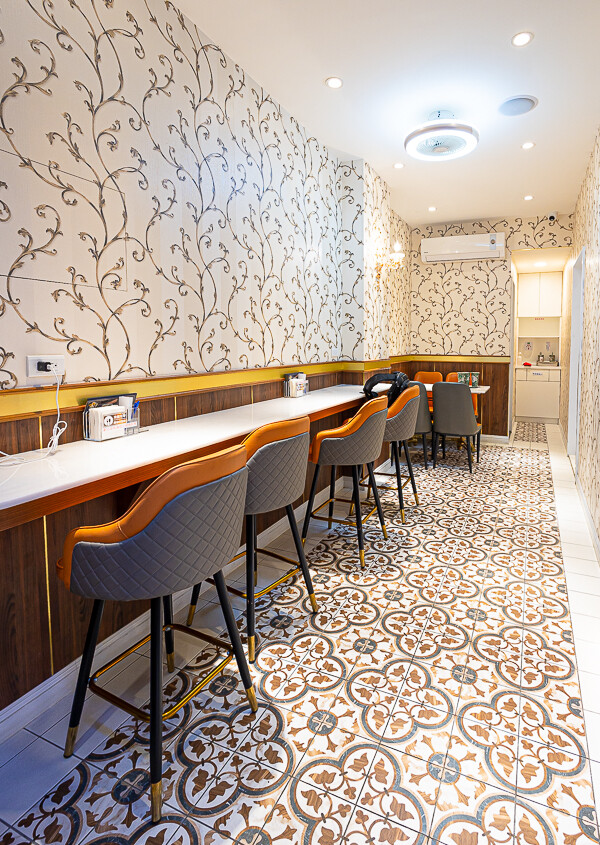 網美風格的精緻便當飲料店，有面漂亮的打卡牆，餐盒也有精緻跟小資兩種，點餐盒送飲料｜茶自點便當店南崁店