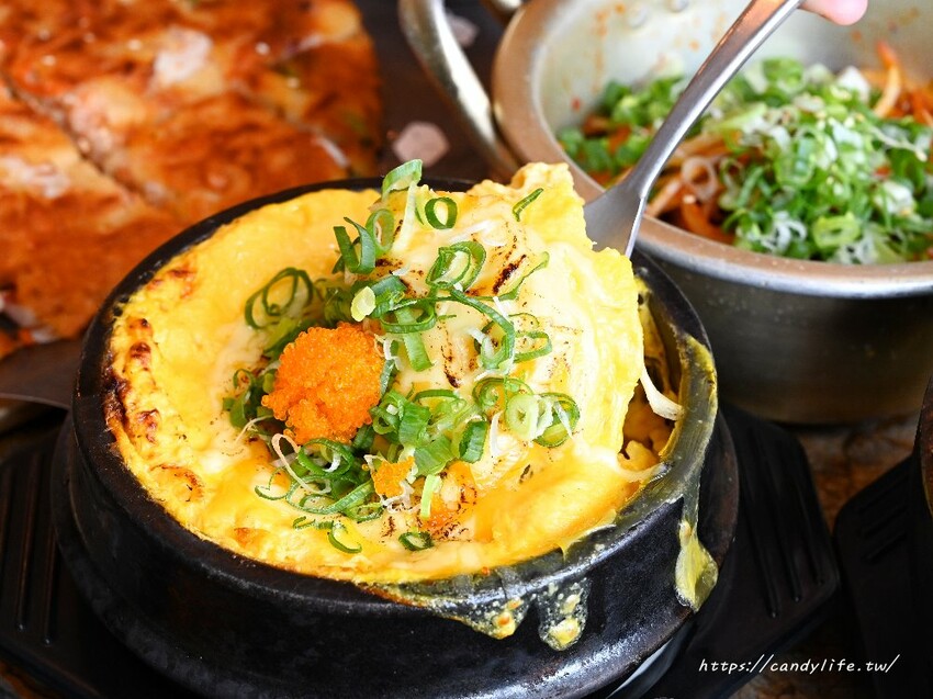 KATZ 卡司韓藝料理|美術園道人氣美食,結合工業風設計的創意韓式料理,餐點多樣化,還有多人分享餐~