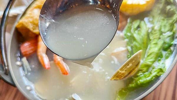 【蘆洲火鍋】羽臨創意湯鍋｜現點現煮七種不同口味的台式風味火鍋！湯頭一極棒