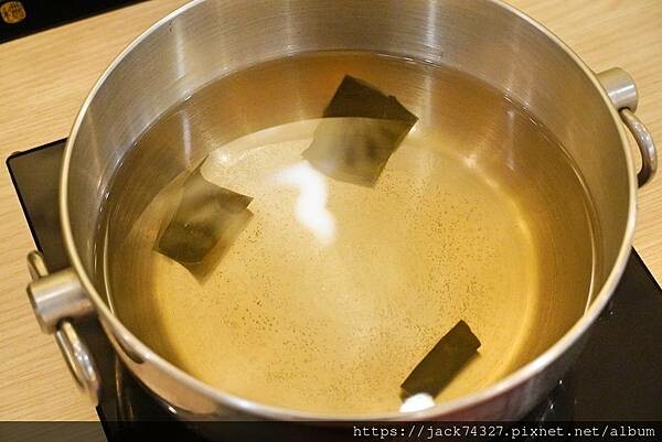 {台中美食}台中西區火鍋推薦「丹閎鍋」,李千娜兄妹合力打造傳