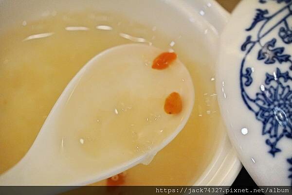 {台中美食}台中西區火鍋推薦「丹閎鍋」,李千娜兄妹合力打造傳