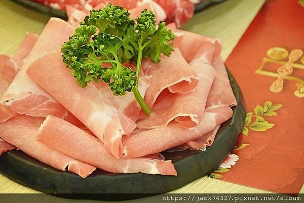 {台中美食}台中西區火鍋推薦「丹閎鍋」,李千娜兄妹合力打造傳