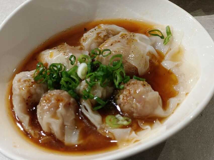 377254.jpg - 【台北.士林】天東86香麻牛魔王雙料冠軍麵+花干+紅油炒手。寵物友善店家超美味大推