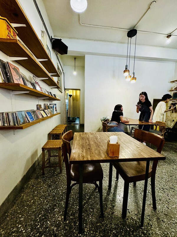 桃園市桃園區桃園｜老宅文青冰店～たまたま慢食堂，意外的熱門，意外的美味。(桃園美食/桃園老宅日式冰店）