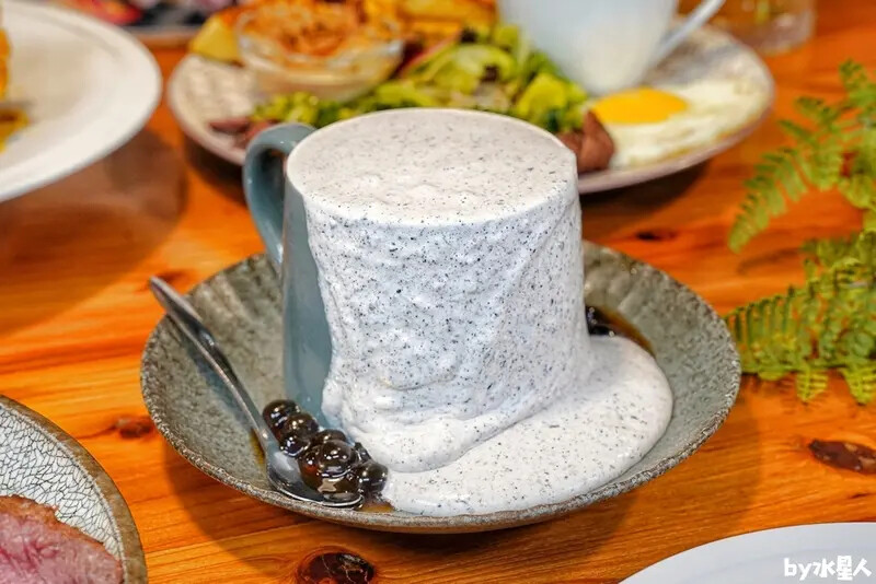 春三朝午：台中必吃早午餐，超狂3隻酥炸雞腿義大利麵、雙倍牛排