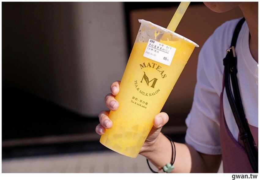 超霸氣!整瓶Dr.milker倒進去,好喝的鮮奶茶喝過就回不去