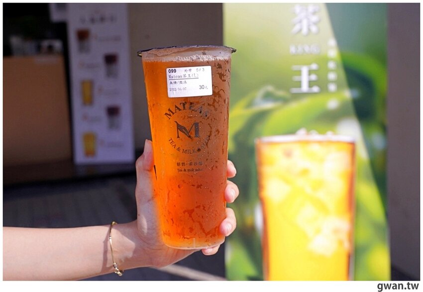 超霸氣!整瓶Dr.milker倒進去,好喝的鮮奶茶喝過就回不去