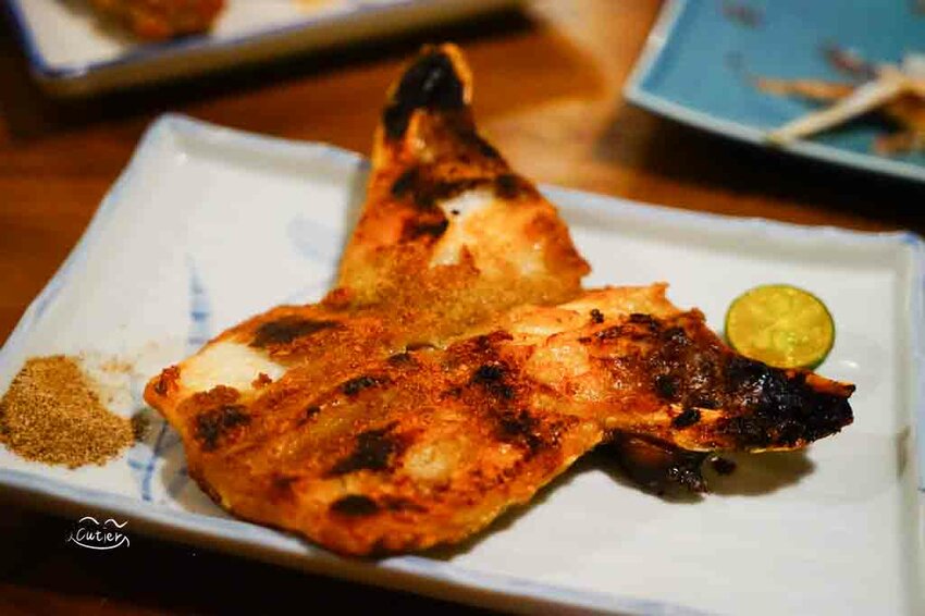 三輪仔串燒酒戶 斗六分舵｜雲林在地日式串燒酒戶 下班小酌最佳選擇 雲林斗六美食/宵夜/居酒屋 - Cutier吃飯中 日式經典串燒，老少咸宜的餐點內容，寧靜的夜晚就來一趟三輪仔之行吧！