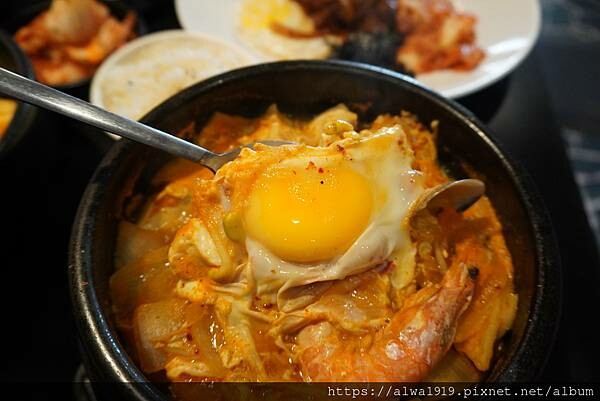 【2024桃園美食推薦】韓歐尼韓式料理-慈文店。桃園平價餐廳