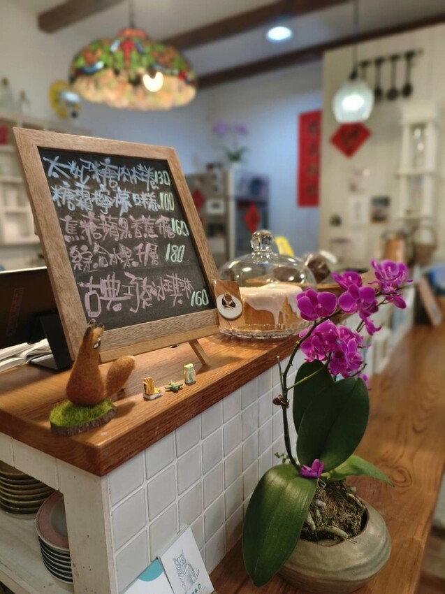 23087.jpg - 【新北.新店】大坪林站咖啡甜點推薦。天玉糖咖啡手繪圖畫畫風超溫馨