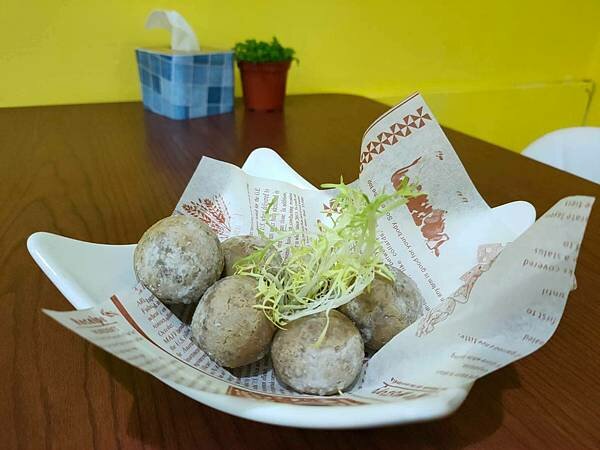 /tmp/phpUm02pY /tmp/phpUm02pY