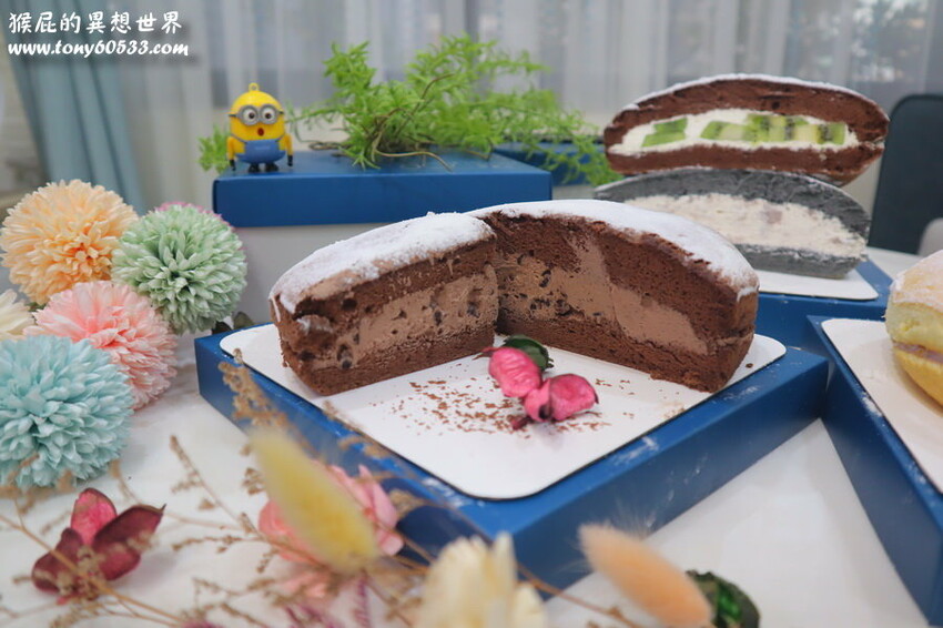 台中超好吃波士頓派，超強爆料甜點超像巨大馬卡龍有夠可愛，彌月蛋糕65折超划算