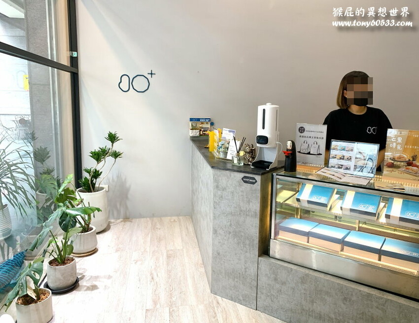 台中超好吃波士頓派，超強爆料甜點超像巨大馬卡龍有夠可愛，彌月蛋糕65折超划算