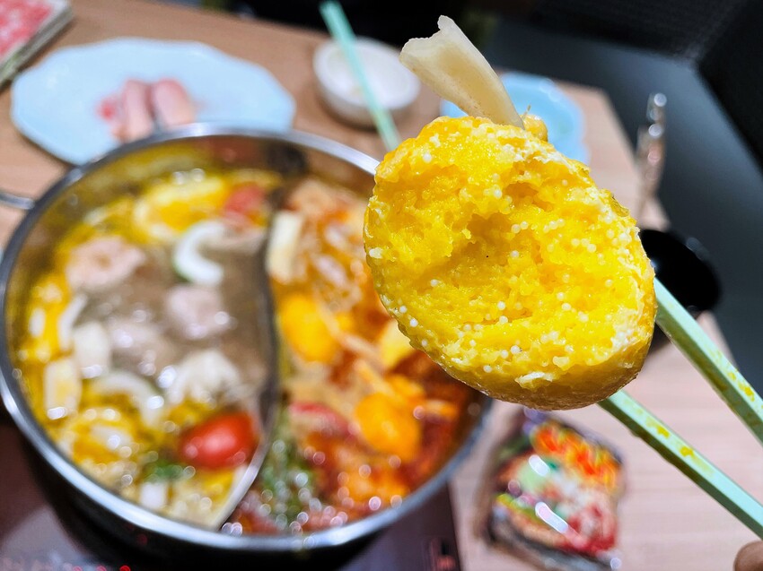 【追樂祕式泰鍋物 板橋重慶店】火鍋第一品牌-最狂排隊名店，湯頭『泰』正點了！最強「祕式泰式冬陰功」＋酸爽甘甜「椰子雞」水嫩椰肉讓人驚喜！