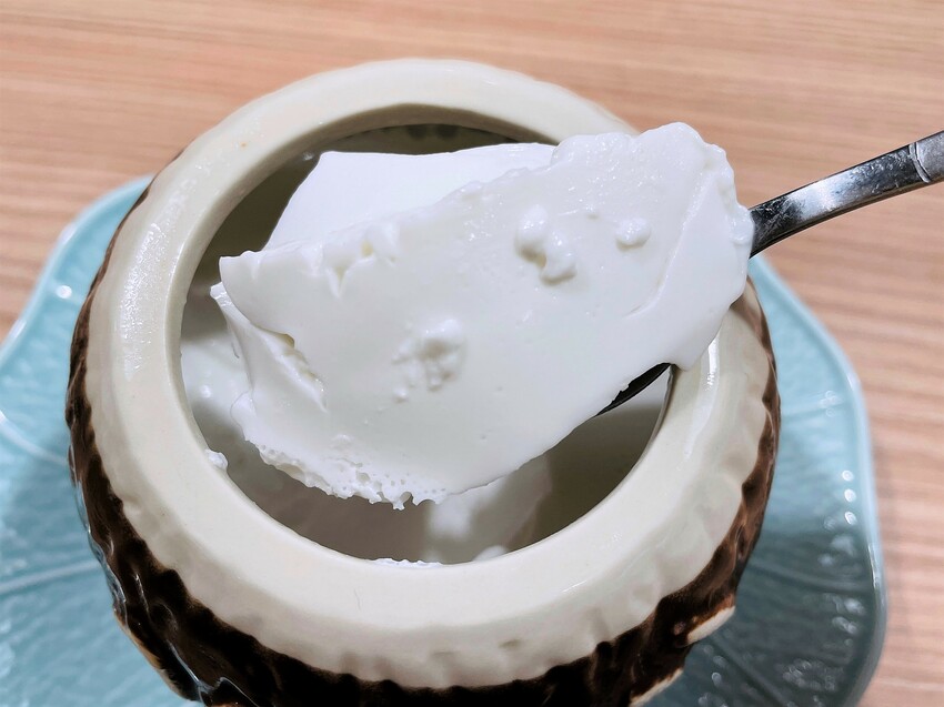 【追樂祕式泰鍋物 板橋重慶店】火鍋第一品牌-最狂排隊名店，湯頭『泰』正點了！最強「祕式泰式冬陰功」＋酸爽甘甜「椰子雞」水嫩椰肉讓人驚喜！