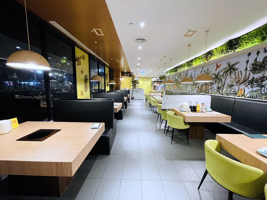 【追樂祕式泰鍋物 板橋重慶店】火鍋第一品牌-最狂排隊名店，湯頭『泰』正點了！最強「祕式泰式冬陰功」＋酸爽甘甜「椰子雞」水嫩椰肉讓人驚喜！