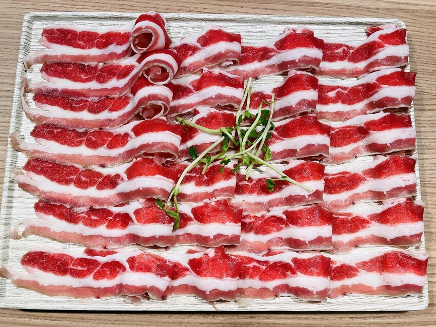 【追樂祕式泰鍋物 板橋重慶店】火鍋第一品牌-最狂排隊名店，湯頭『泰』正點了！最強「祕式泰式冬陰功」＋酸爽甘甜「椰子雞」水嫩椰肉讓人驚喜！