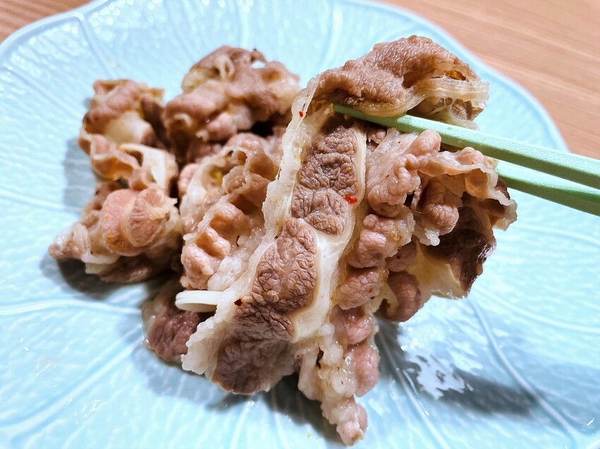 【追樂祕式泰鍋物 板橋重慶店】火鍋第一品牌-最狂排隊名店，湯頭『泰』正點了！最強「祕式泰式冬陰功」＋酸爽甘甜「椰子雞」水嫩椰肉讓人驚喜！