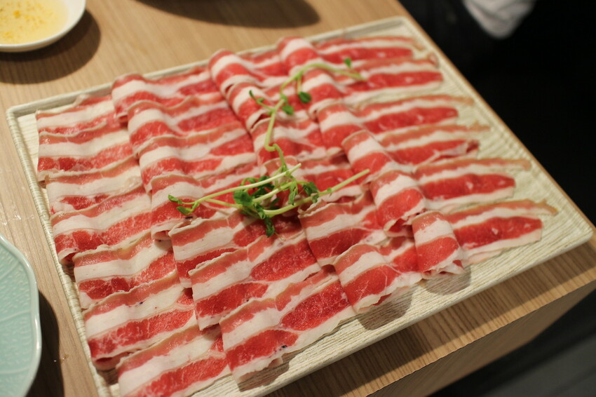 追樂祕式泰鍋物 牛五花