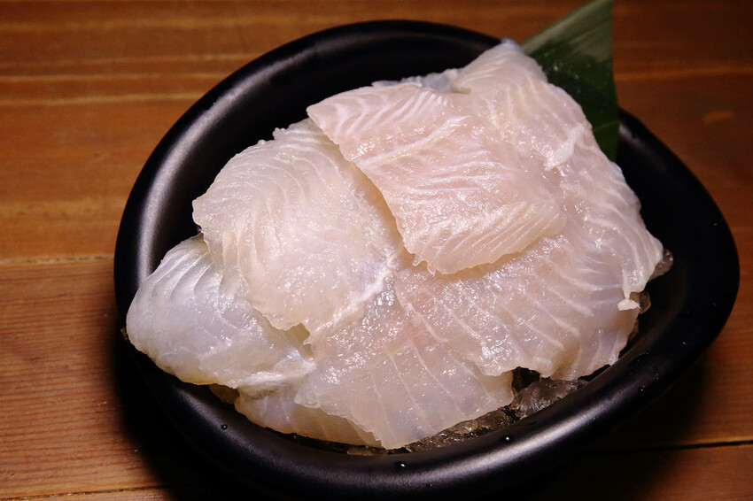 肉多多最強的不只肉蛋糕？火鍋控必點2大鍋物！70多種自助吧吃