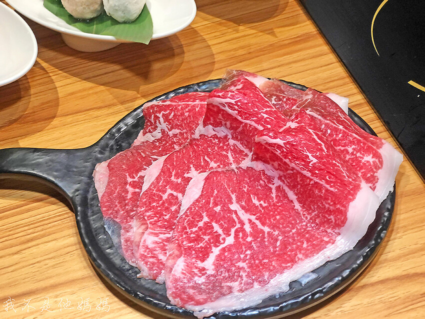 林口宵夜推薦,林口宵夜餐廳,肉多多火鍋新品牌,台人玩鍋,王品台式火鍋,王品尬鍋,林口台菜料理,台式火鍋,林口交流道美食,肉多多吃到飽