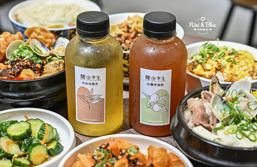 台中南屯萬和宮美食，超愛油潑辣子麵、麻辣油條，不吃辣的推薦柚香雞湯麵 -妮妮布魯