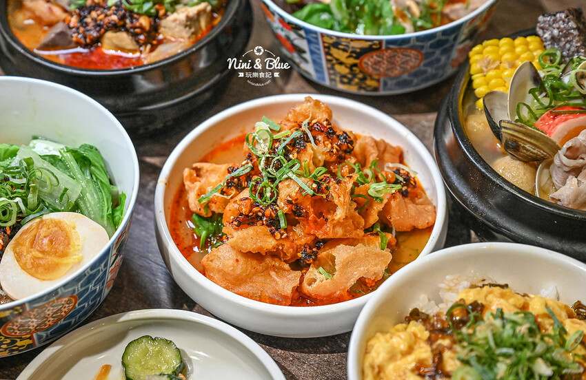 台中南屯萬和宮美食，超愛油潑辣子麵、麻辣油條，不吃辣的推薦柚香雞湯麵 -妮妮布魯